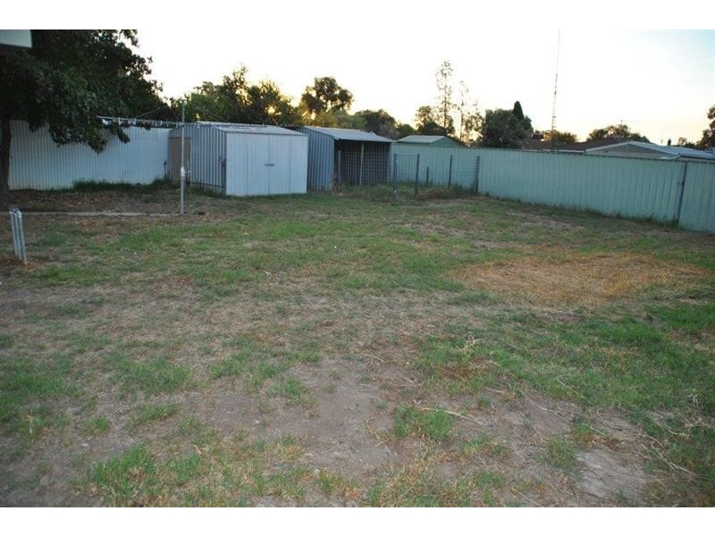 8 Naretha St, Wagga Wagga NSW 2650