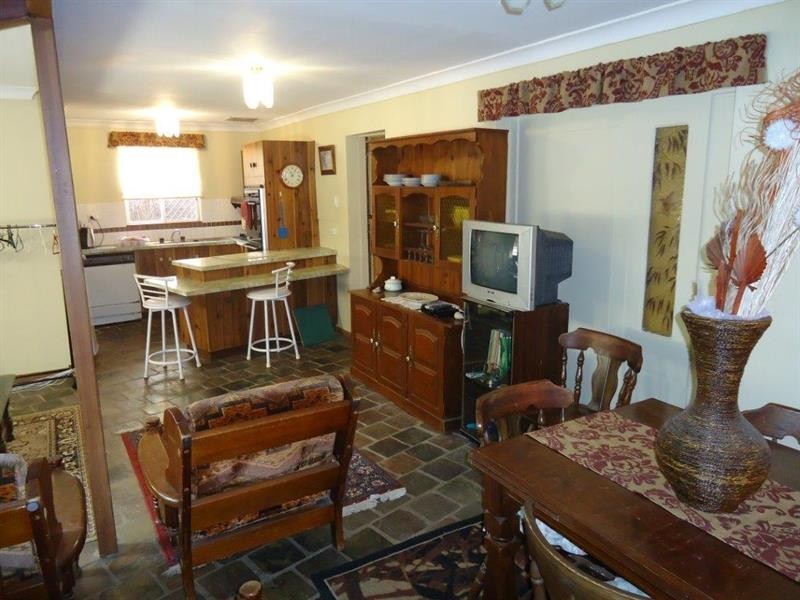 37 Gossett St, Wagga Wagga NSW 2650