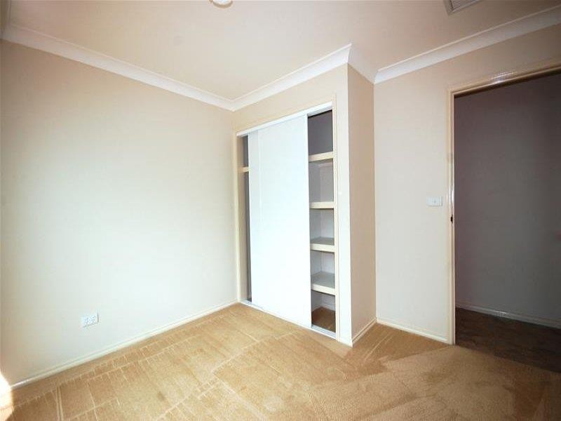 17 Bourkelands  Dr, Wagga Wagga NSW 2650