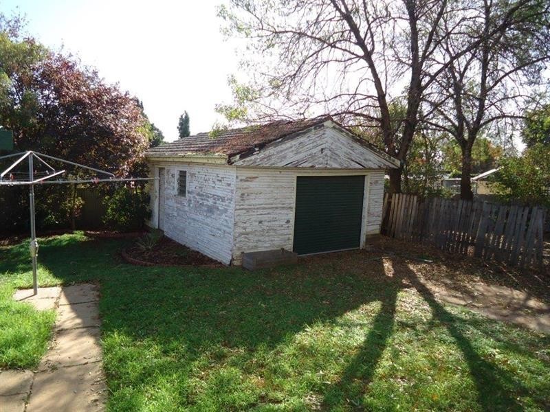 30 Northcott  Pde, Wagga Wagga NSW 2650