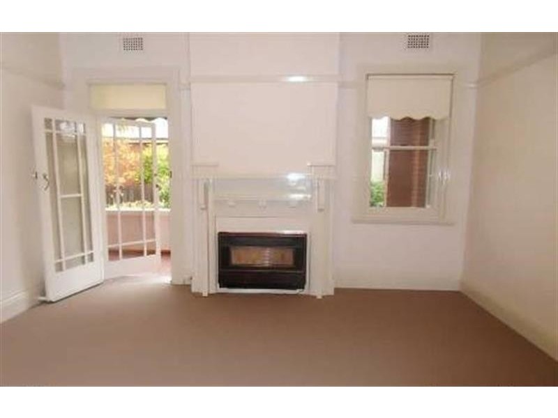 30 Brookong Ave, Wagga Wagga NSW 2650