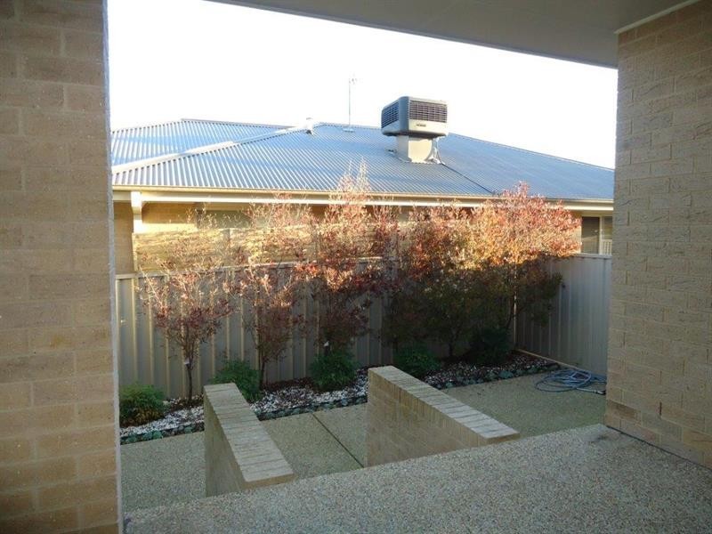 2/64 Stanley St, Wagga Wagga NSW 2650