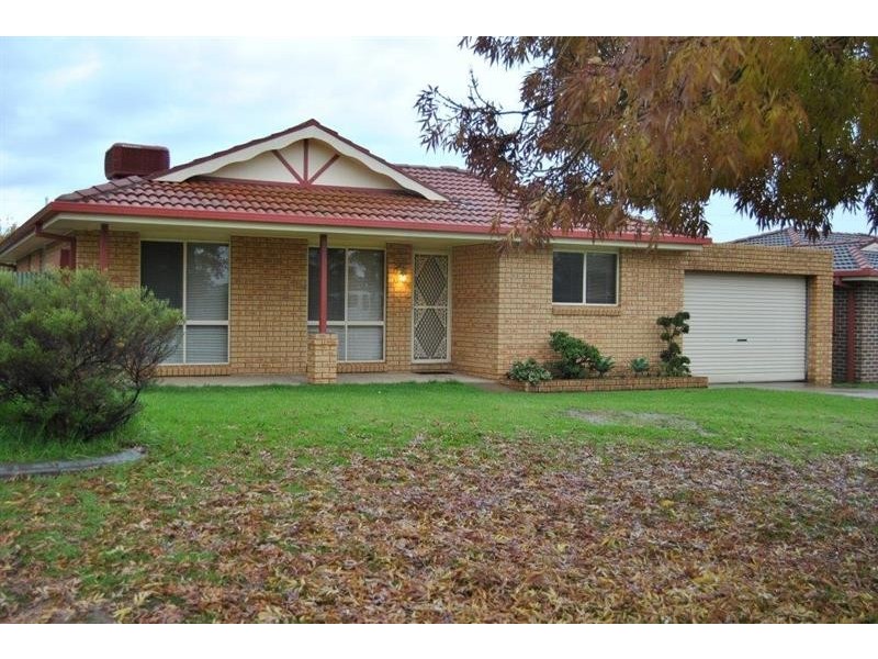 83 Dalman  Pkwy, Wagga Wagga NSW 2650