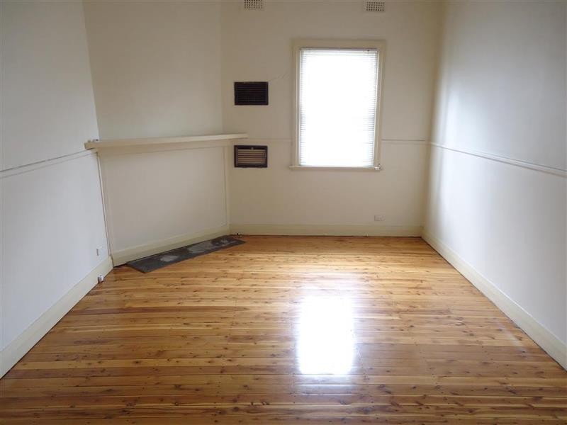 22 Bolton St, Wagga Wagga NSW 2650