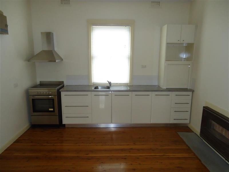 22 Bolton St, Wagga Wagga NSW 2650