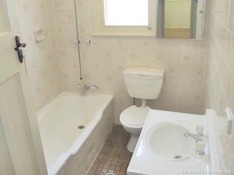 22 Bolton St, Wagga Wagga NSW 2650