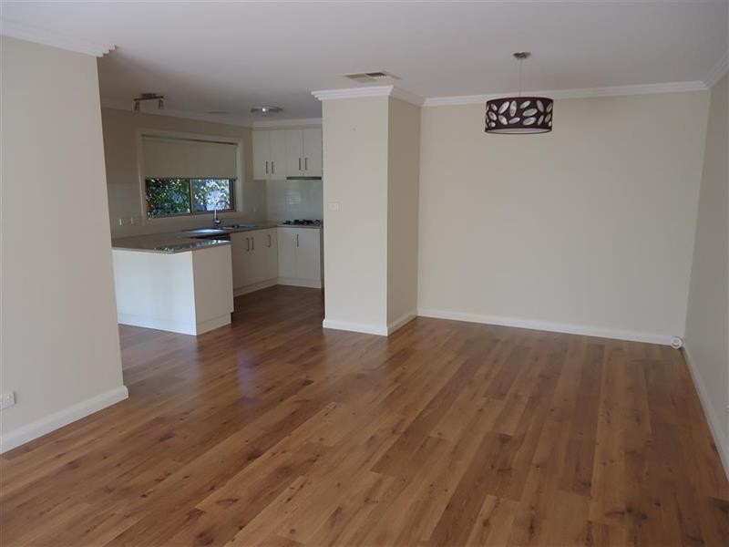 1/64 Stanley  St, Wagga Wagga NSW 2650