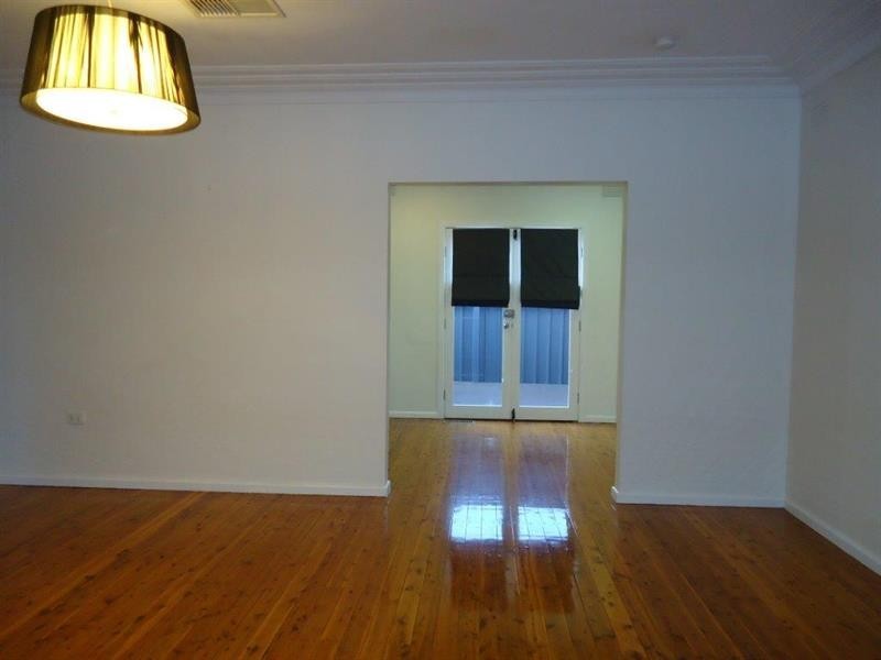 32 Manoora Ave, Wagga Wagga NSW 2650
