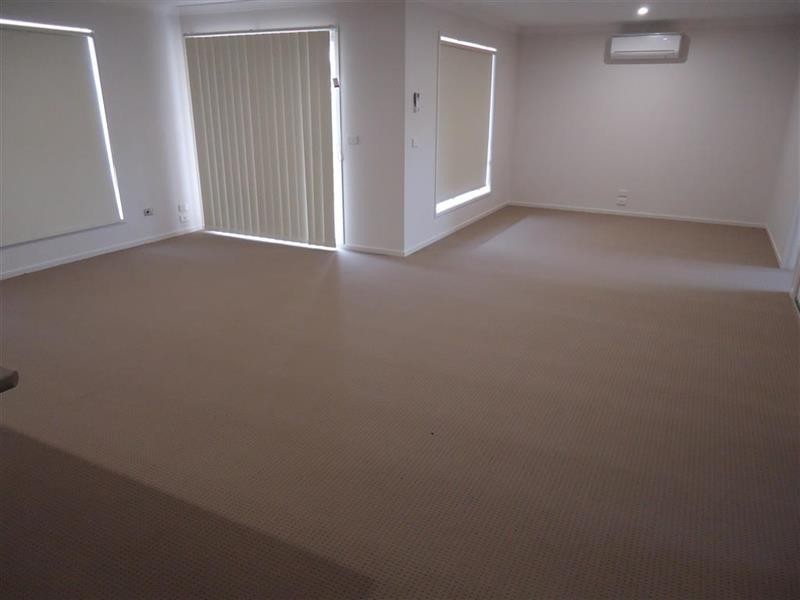 5 Melaleuca Dr, Wagga Wagga NSW 2650