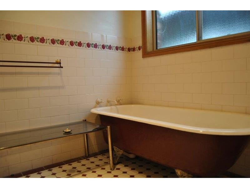 12 Matheson Pl, Wagga Wagga NSW 2650