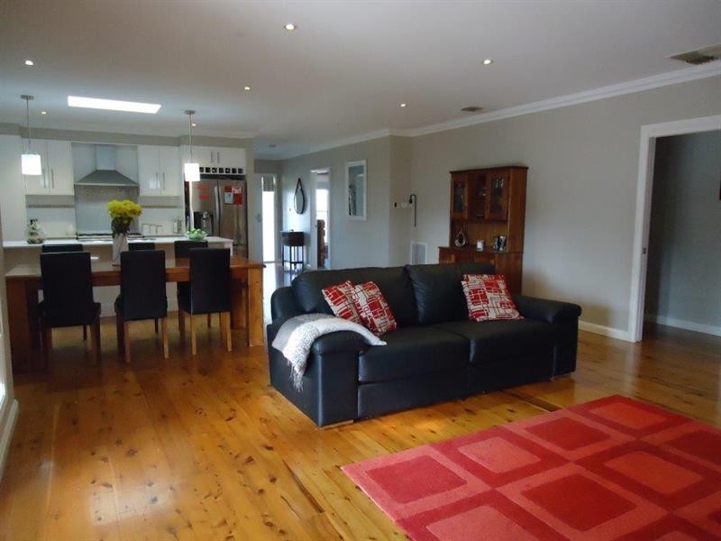 18 Wellington Ave, Wagga Wagga NSW 2650