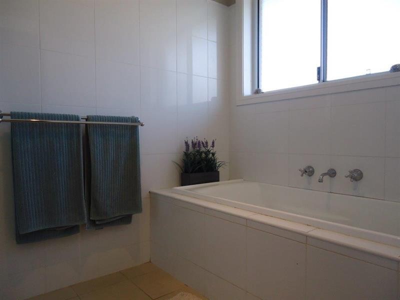 18 Wellington Ave, Wagga Wagga NSW 2650