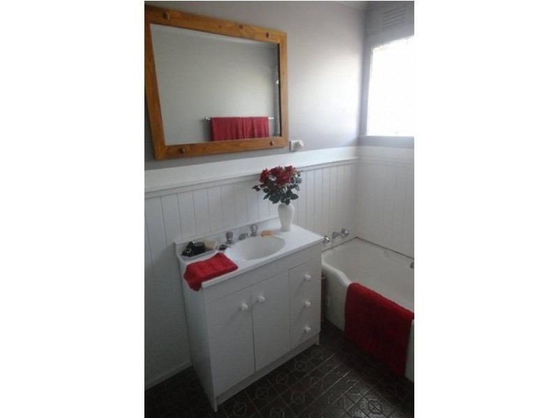 22 Huthwaite  St, Wagga Wagga NSW 2650