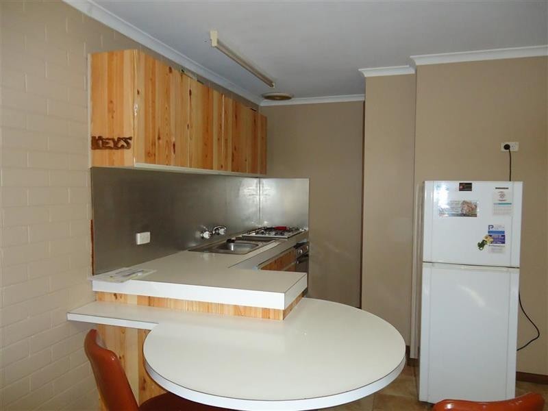 2/270 Fernleigh Rd, Ashmont NSW 2650