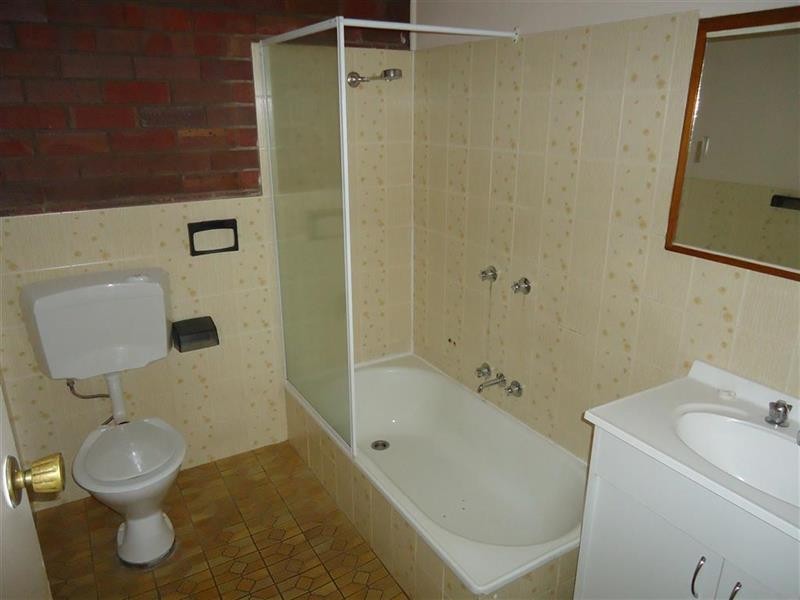 4/4-6 Thorne  St, Wagga Wagga NSW 2650