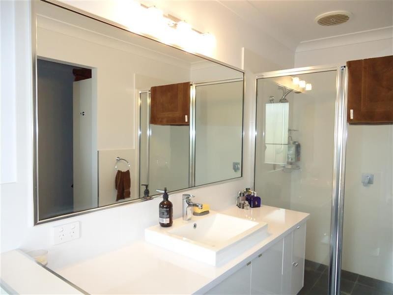 33 Clifton St, Bourkelands NSW 2650