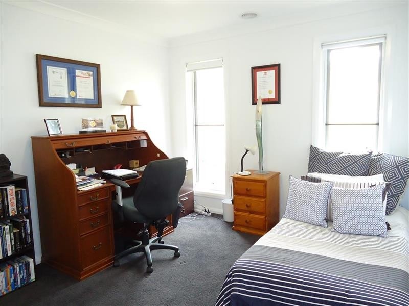 33 Clifton St, Bourkelands NSW 2650