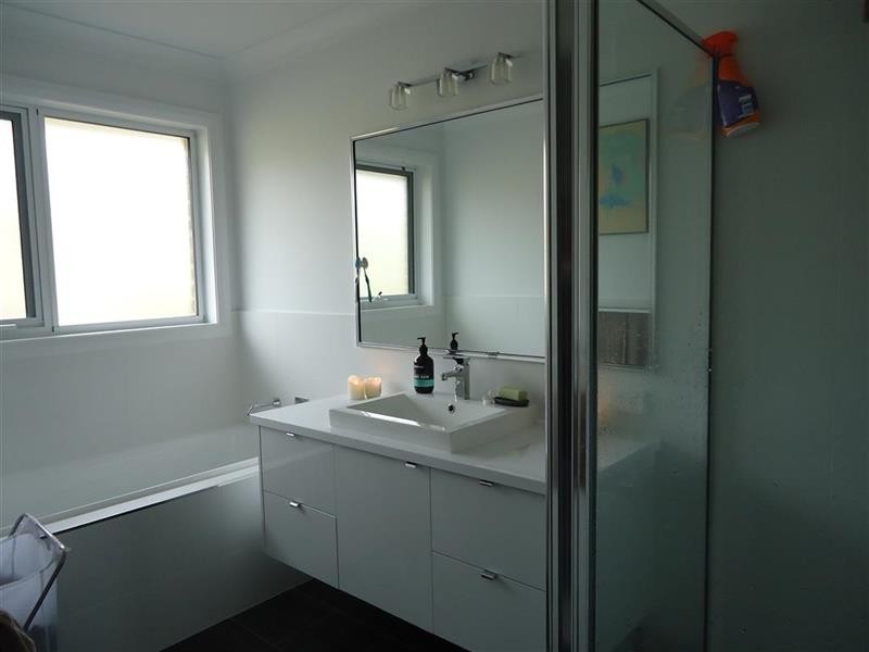 33 Clifton St, Bourkelands NSW 2650