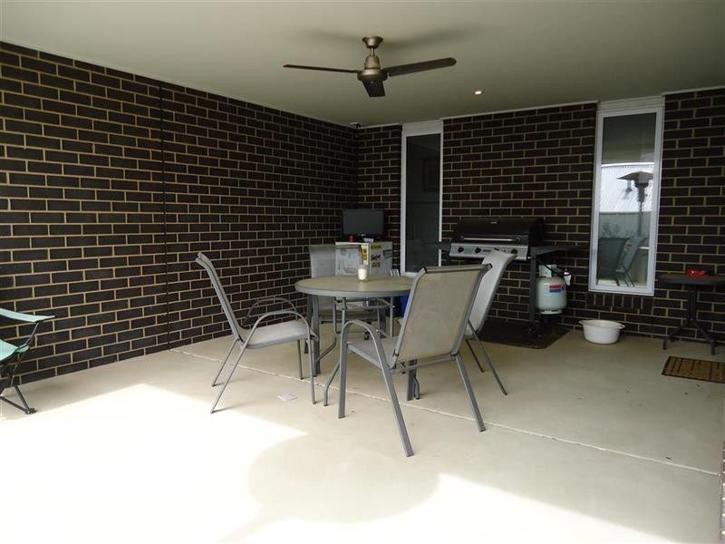33 Clifton St, Bourkelands NSW 2650