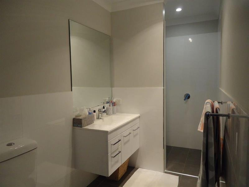 11 Paradise Dr, Gobbagombalin NSW 2650