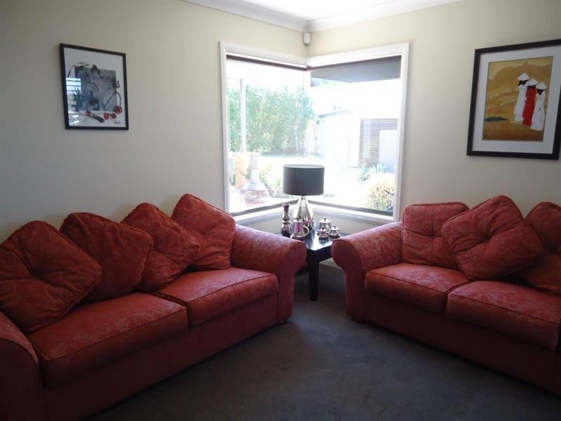 22 Bogong Cres, Tatton NSW 2650