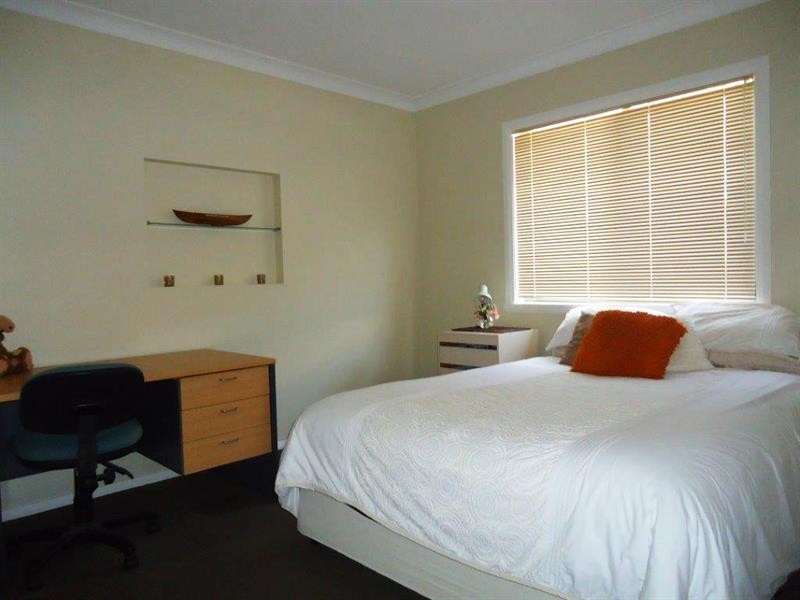 22 Bogong Cres, Tatton NSW 2650