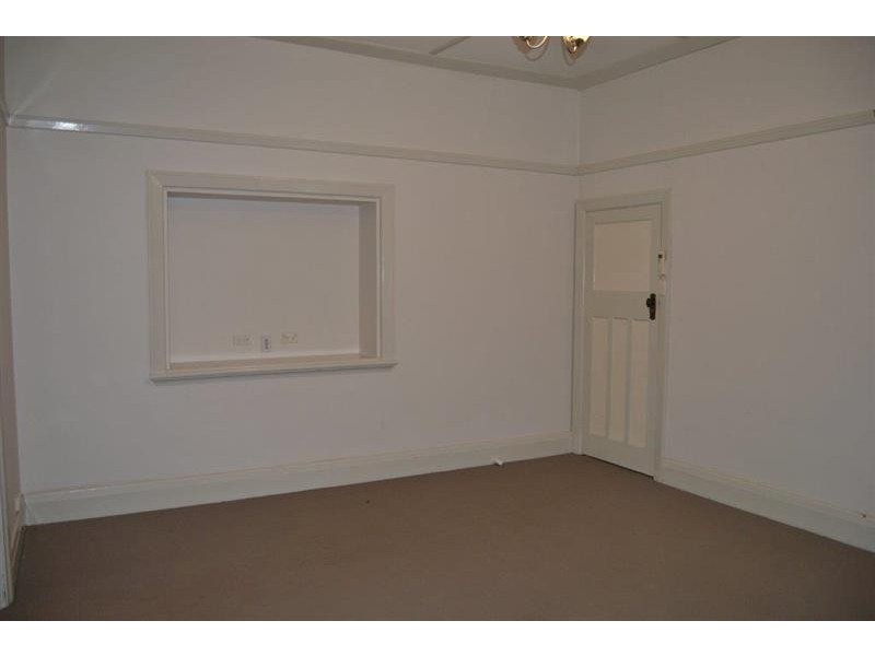 30 Brookong Ave, Wagga Wagga NSW 2650