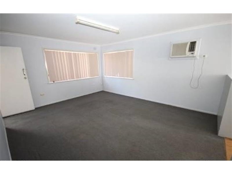 1/10 Higgins Ave, Wagga Wagga NSW 2650