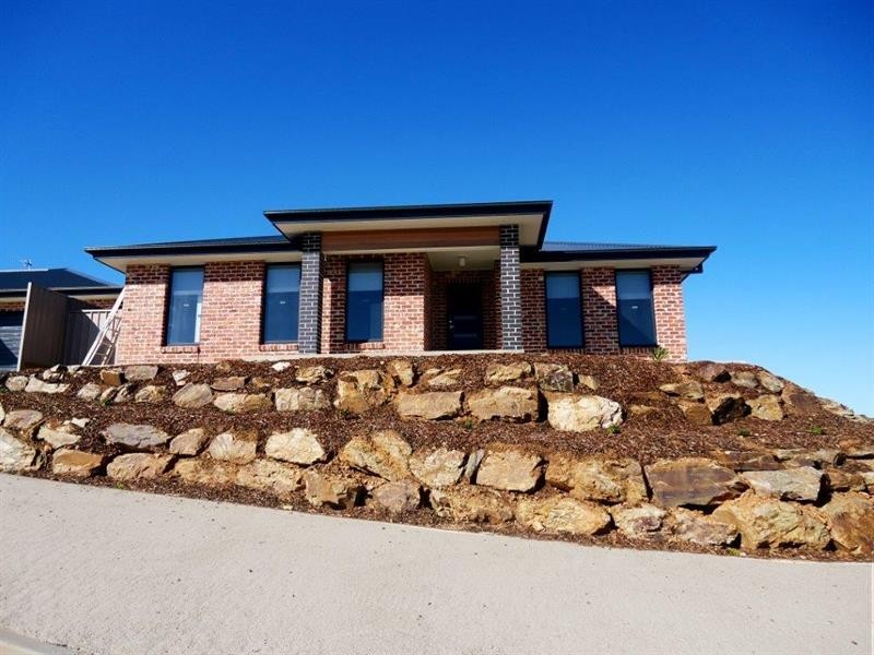 1/19 Exford Loop, Bourkelands NSW 2650