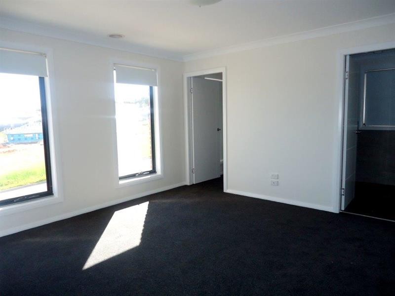 1/19 Exford Loop, Bourkelands NSW 2650