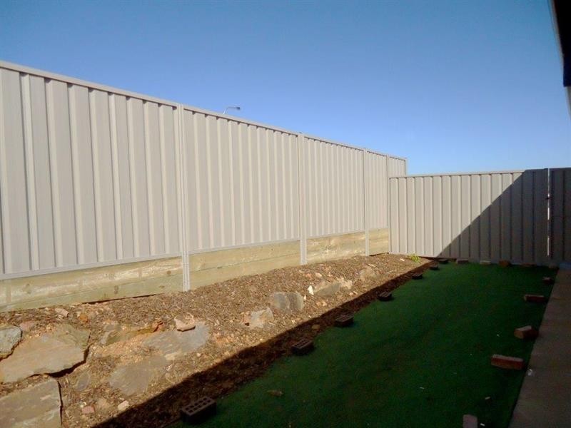 1/19 Exford Loop, Bourkelands NSW 2650
