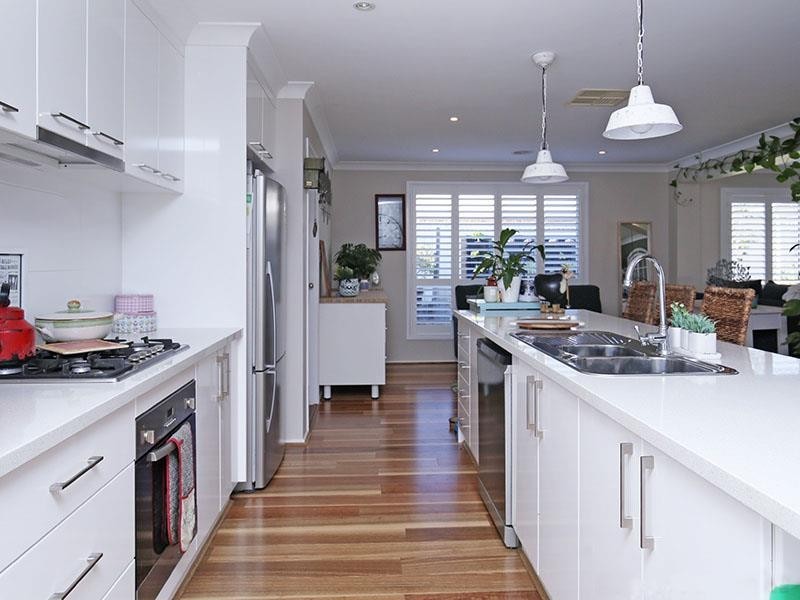 8 Marylands Way, Bourkelands NSW 2650