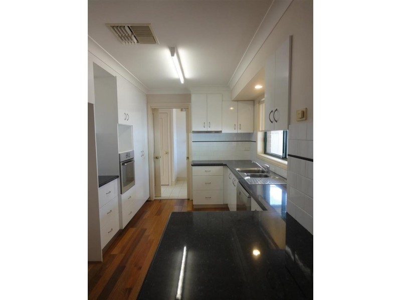 7 Liberty  Pl, Wagga Wagga NSW 2650