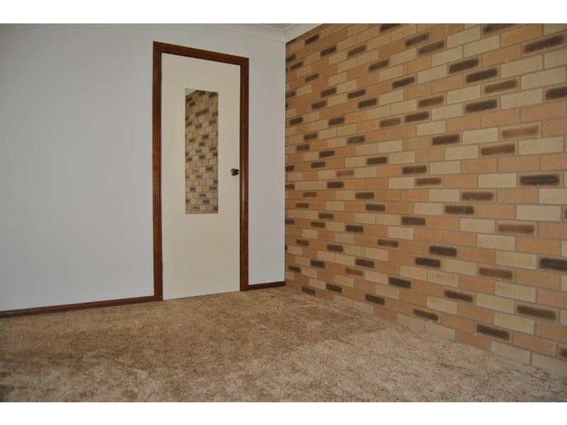 4/6 Bulolo St, Ashmont NSW 2650