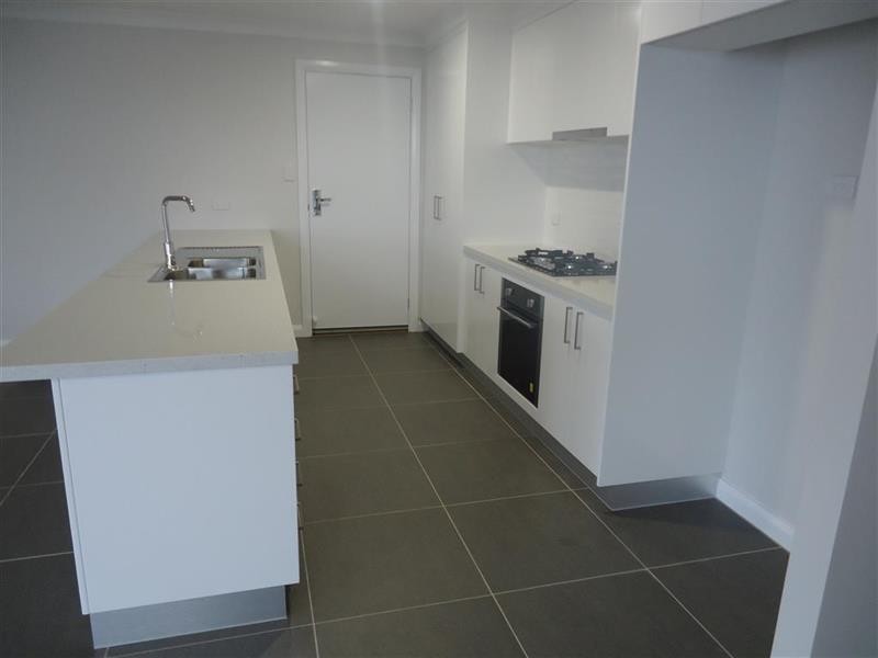 29 Alma Cres, Estella NSW 2650