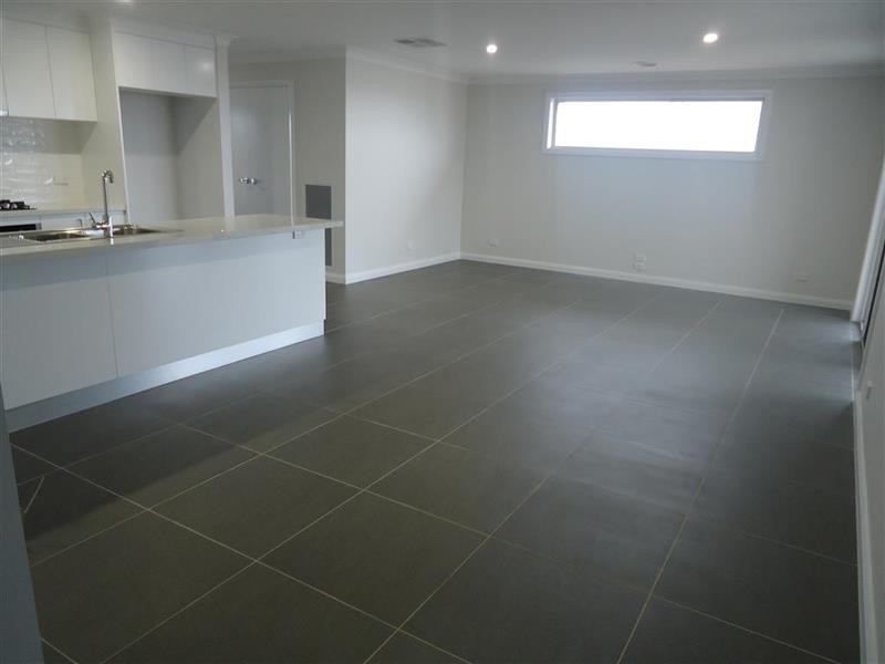 29 Alma Cres, Estella NSW 2650