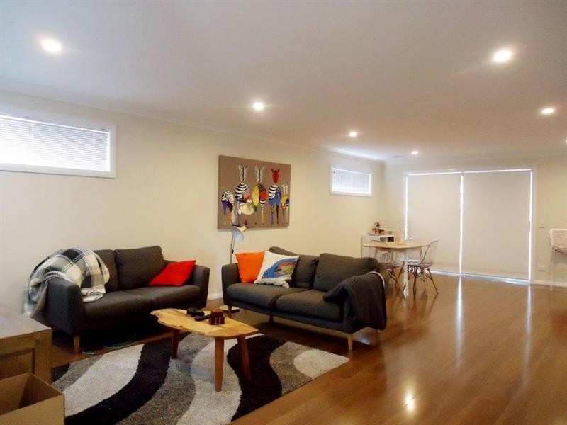 2/12 Trumper Cres, Boorooma NSW 2650