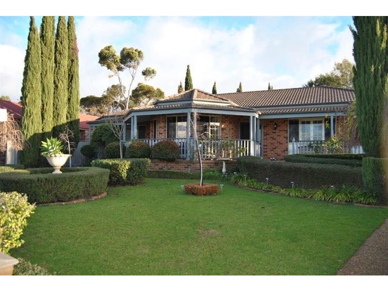 33 Lamilla St, Glenfield Park NSW 2650