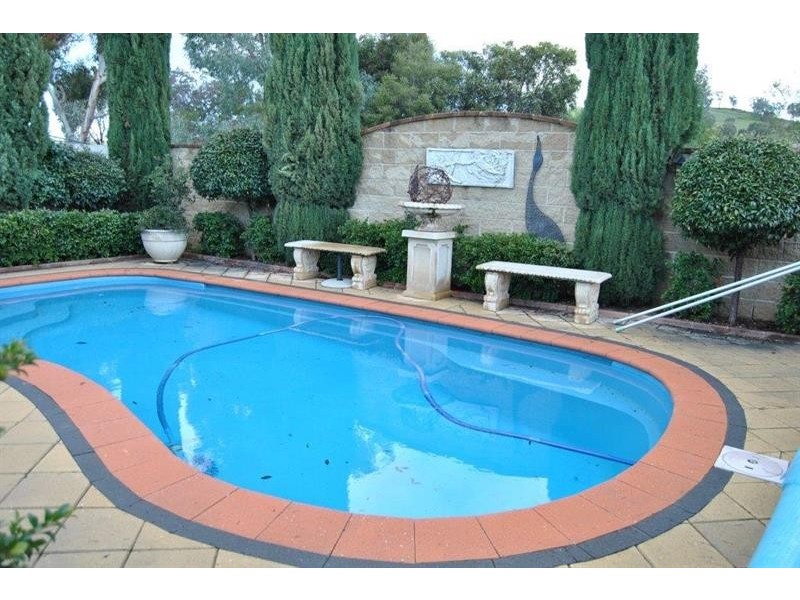 33 Lamilla St, Glenfield Park NSW 2650