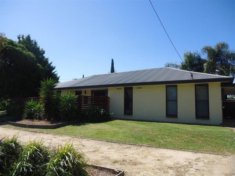 5 Crisp Dr, Ashmont NSW 2650