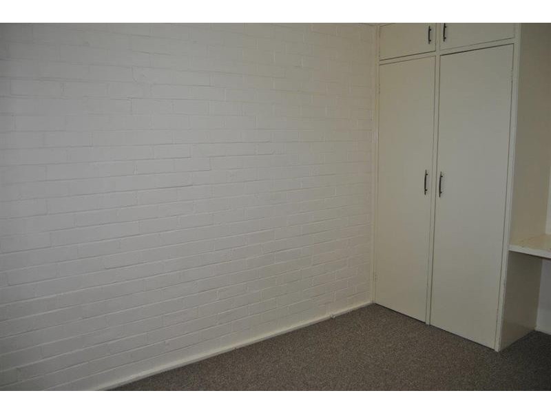 1/8 Nordlingen  Dr, Wagga Wagga NSW 2650