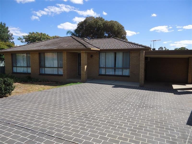 93 Mckell Ave, Mount Austin NSW 2650