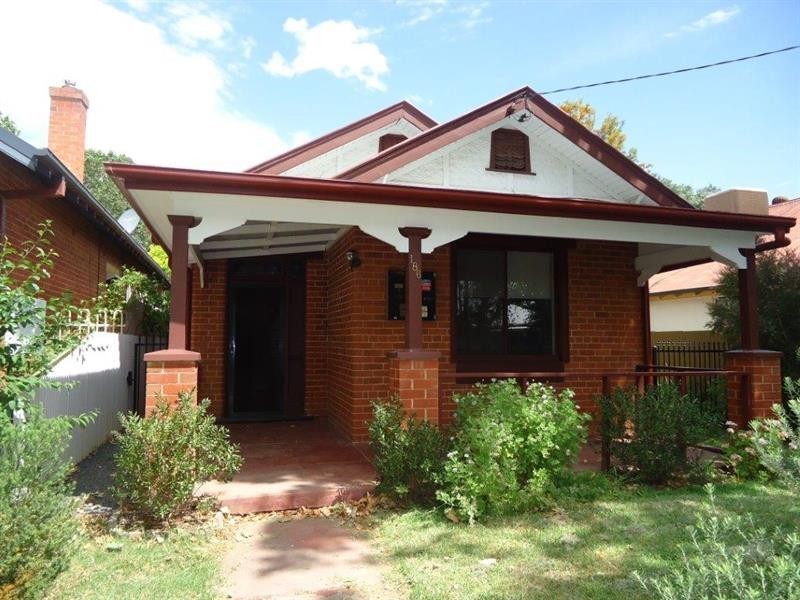 186 Gurwood  St, Wagga Wagga NSW 2650