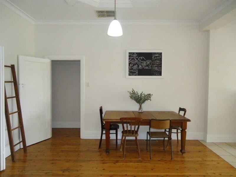 9 Erin  St, Turvey Park NSW 2650