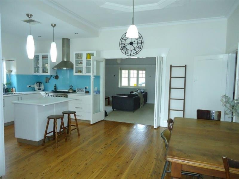 9 Erin  St, Turvey Park NSW 2650