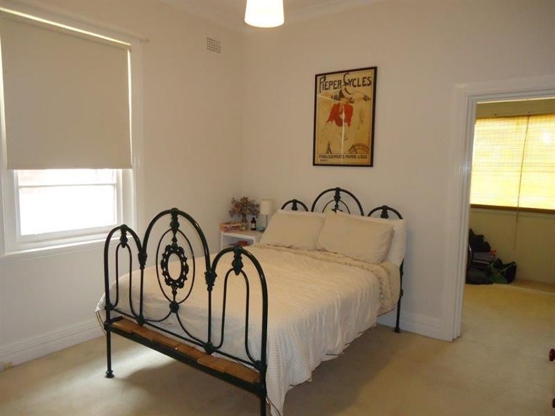 9 Erin  St, Turvey Park NSW 2650