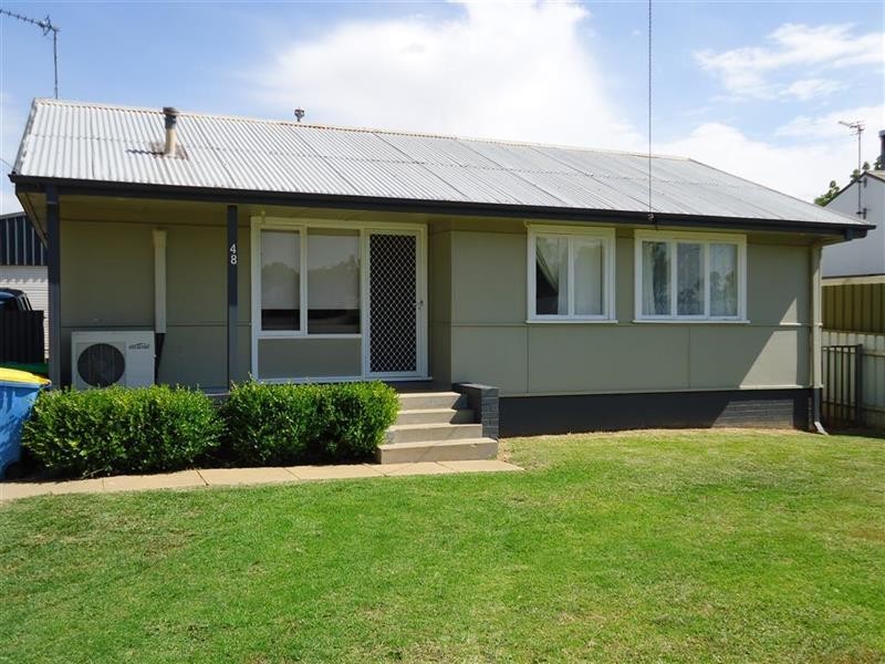48 Jack  Ave, Mount Austin NSW 2650