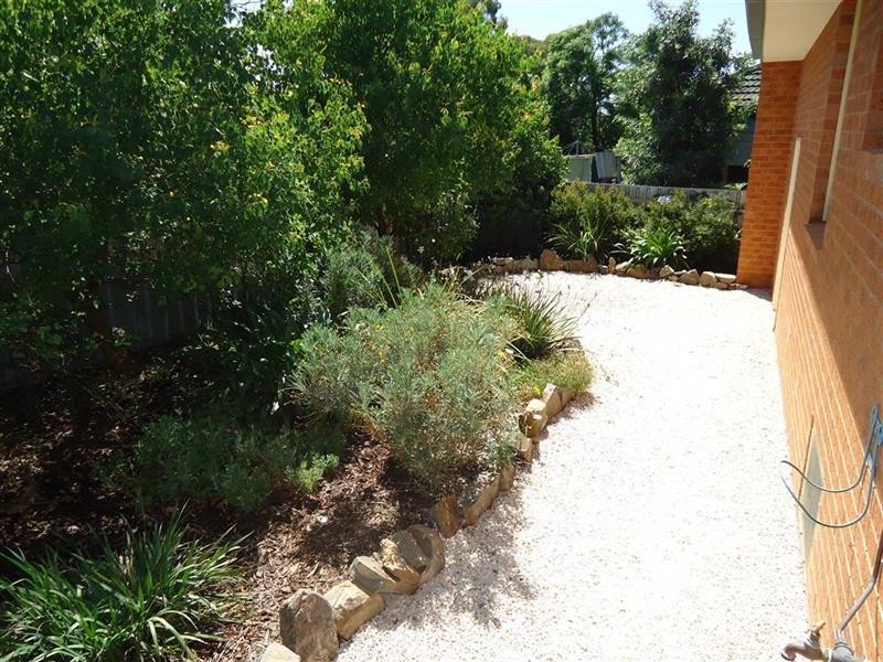 1A Cochrane St, Kooringal NSW 2650