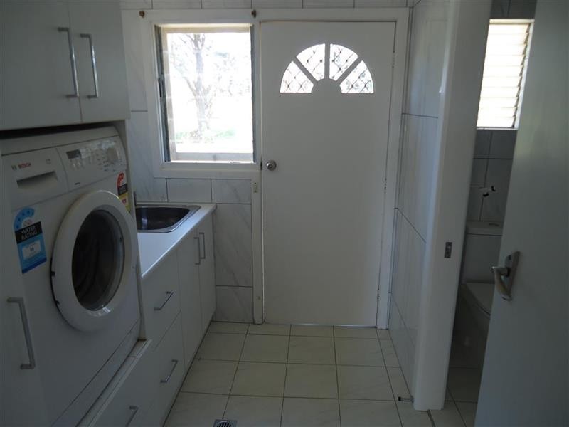 7 Henschke Ave, San Isidore NSW 2650