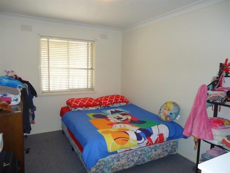 29 Waranga Ave, Mount Austin NSW 2650